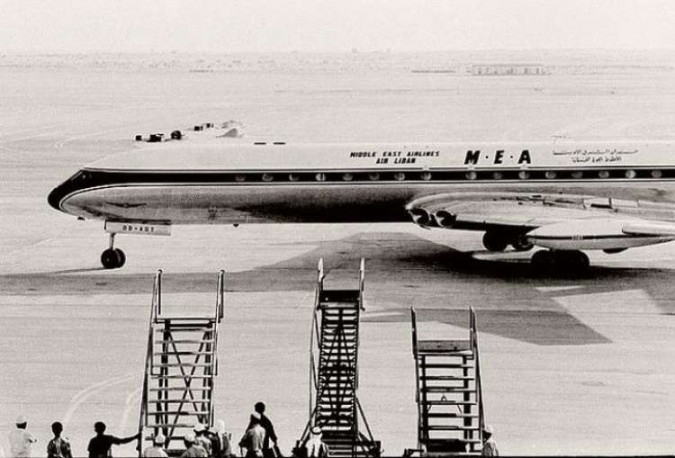 Primul avion care a aterizat pe aeroportul din Dubai a fost Comet al companiei Middle East Airlines în 1965